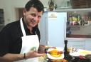 Schlager Star Semino Rossi kocht in der Schlager Küche spanische Paella mit Schlager Küche Moderator Philipp Beisteiner NDR