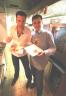 Schlager und Disco Star Michael Wendler kocht mit Moderator Philipp Beisteiner Pizza Hawaii - Schlagerstar Discofox 